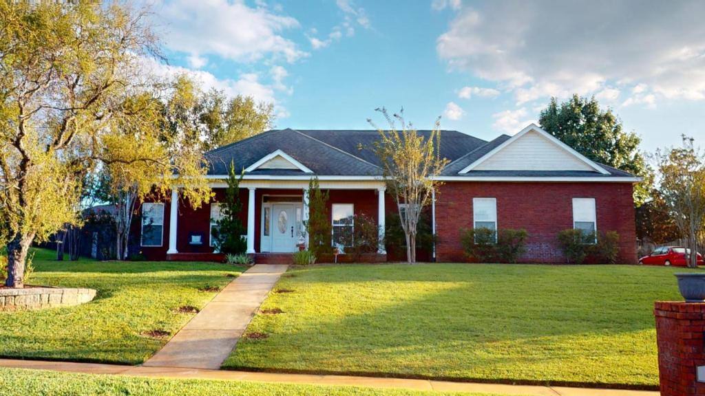 House for rent at 118 Frisco Lane, Enterprise, AL 36330