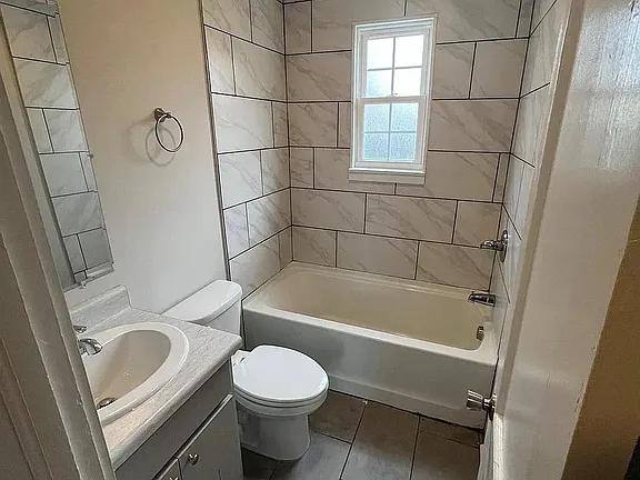 Apartment for rent at 202 W 2nd Ave, Gastonia, NC 28052