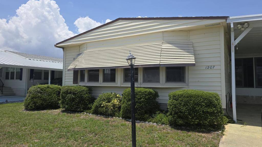House for rent at 1207 Marigold Dr Annual, Sebastian, FL 32976