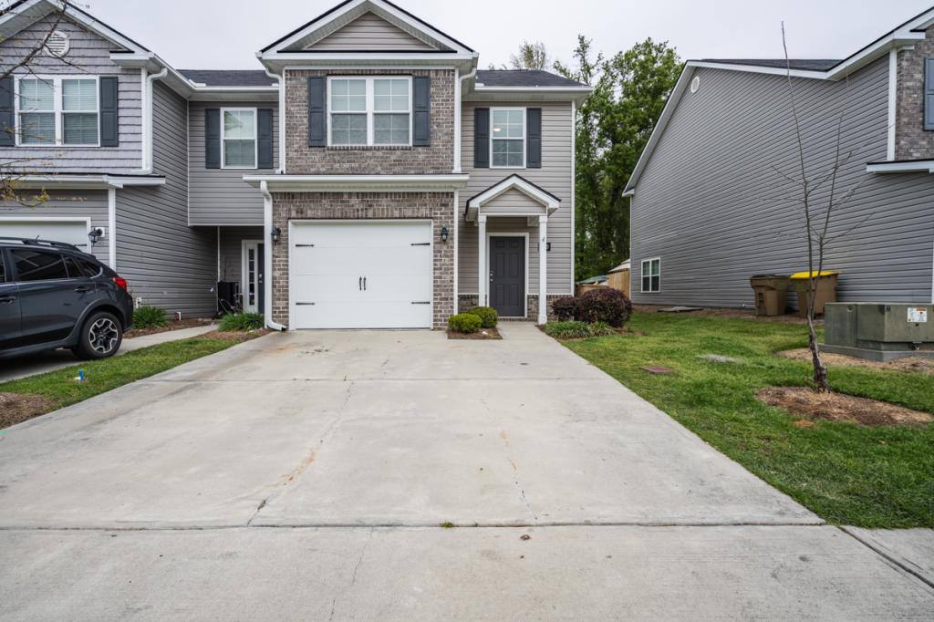 Townhouse for rent at 270 Kepler Lp, Richmond Hill, GA 31324