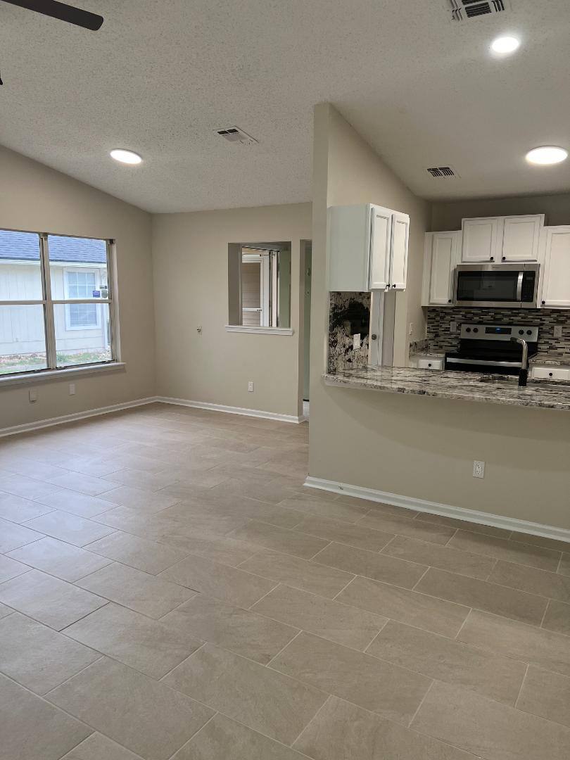 Townhouse for rent at 3580 Rain Forest Dr W, Jacksonville, FL 32277