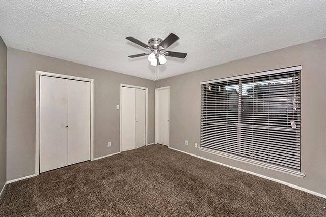 Apartment for rent at 2800 Lynnwood Dr, Arlington, TX 76013