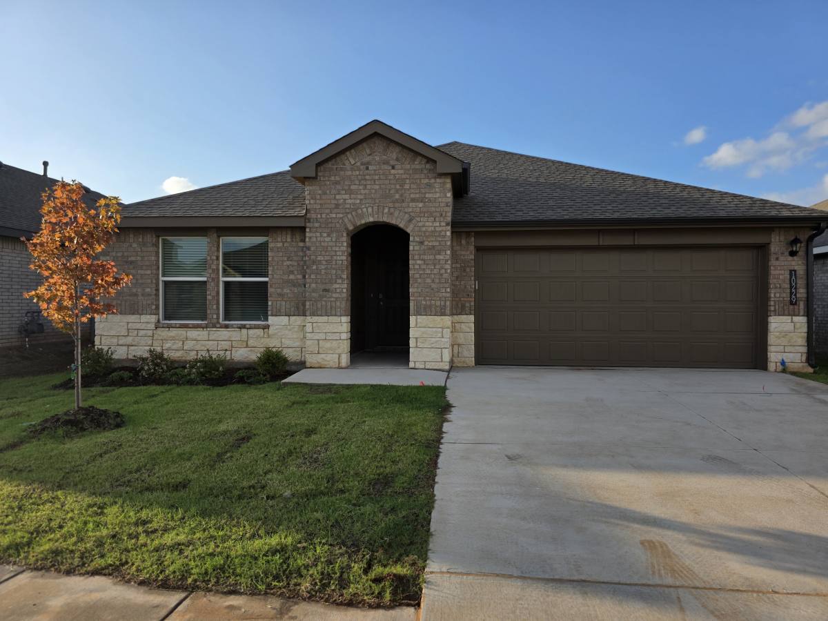 House for rent at 10229 NW 28th St, Yukon, OK 73099