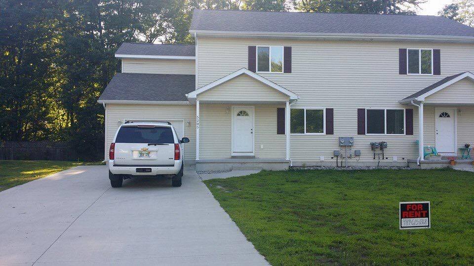 Townhouse for rent at 5205 Hedgewood Dr, Midland, MI 48640
