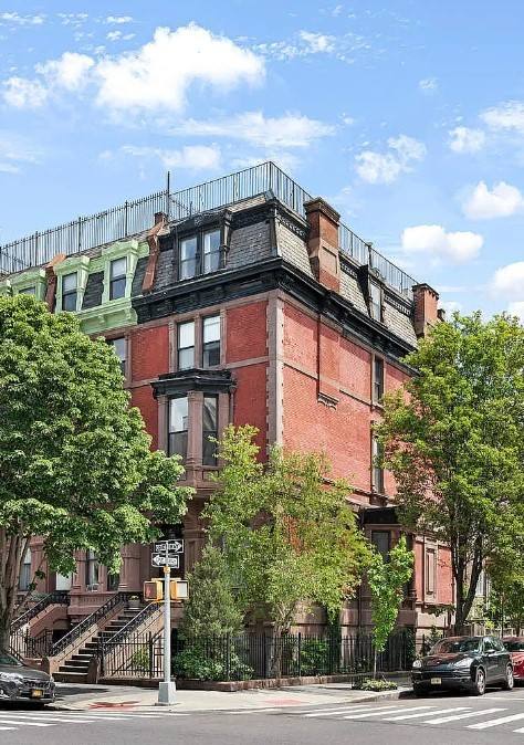 Townhouse for rent at 2099 Fifth Ave #2, New York, NY 10035