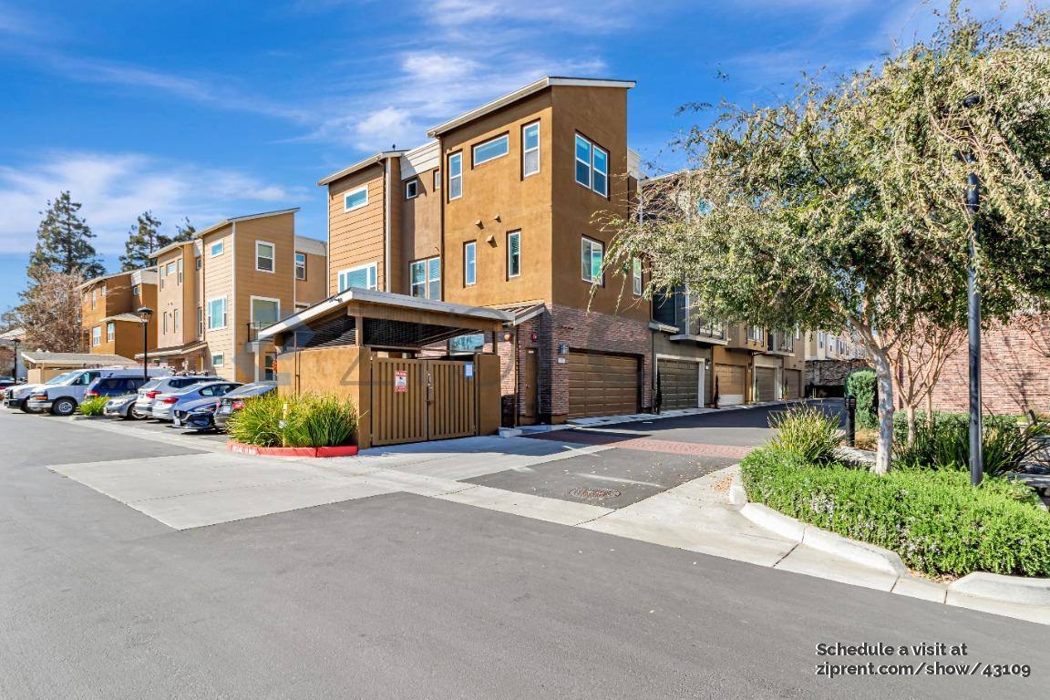 Townhouse for rent at 325 Charles Morris Terrace #325, Sunnyvale, CA 94085