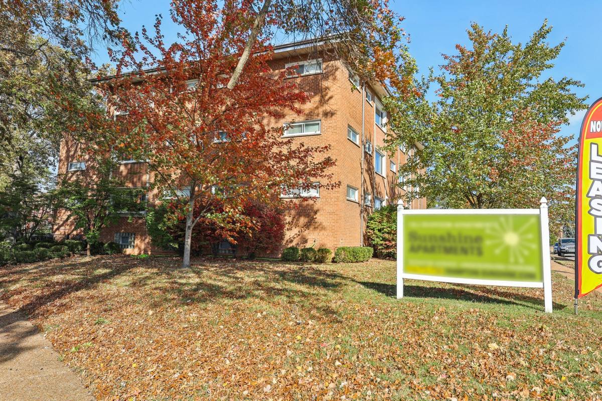 Apartment for rent at 7055 Hampton Ave, Saint Louis, MO 63109