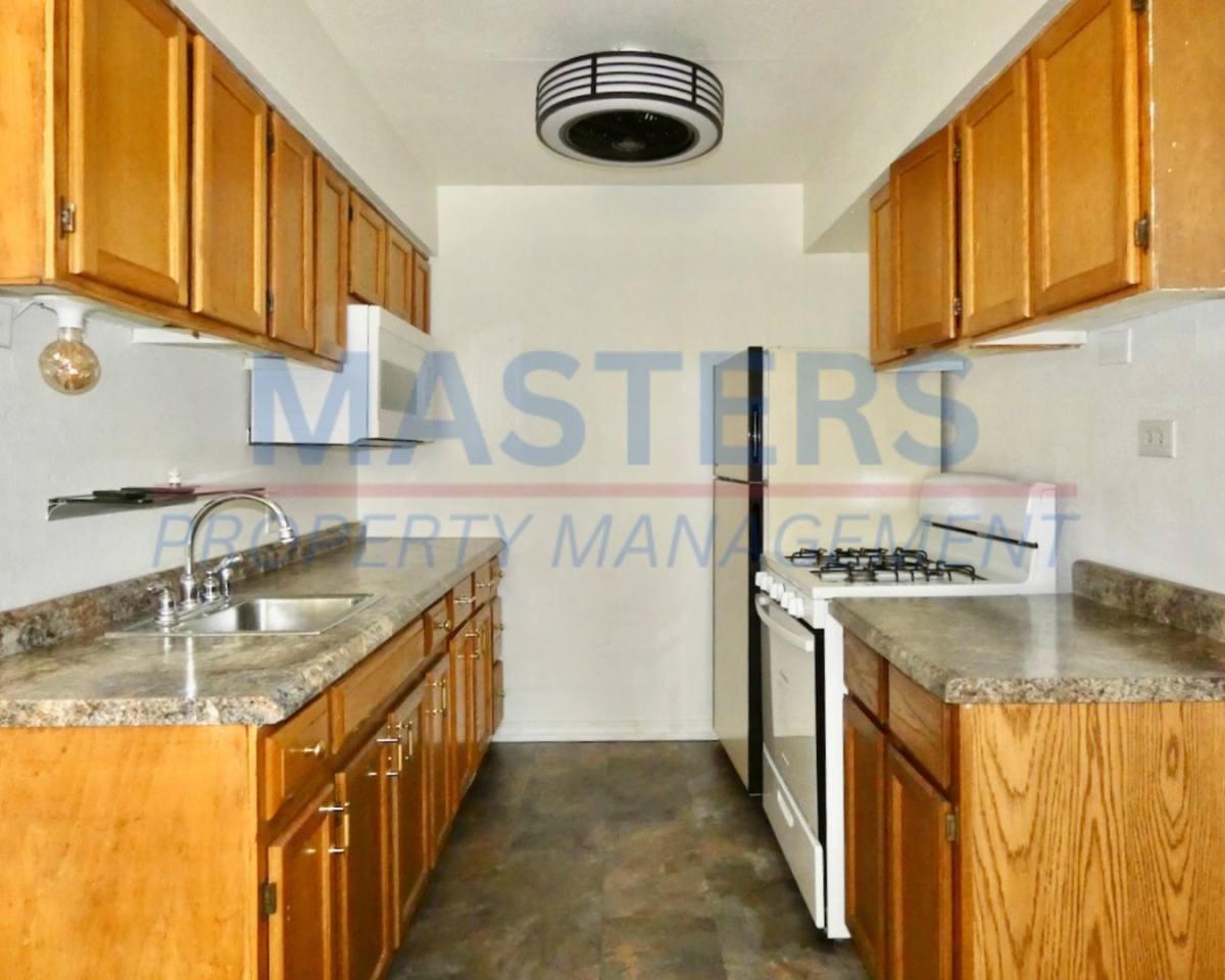 214 N 2nd St, Waterville, OH 43566