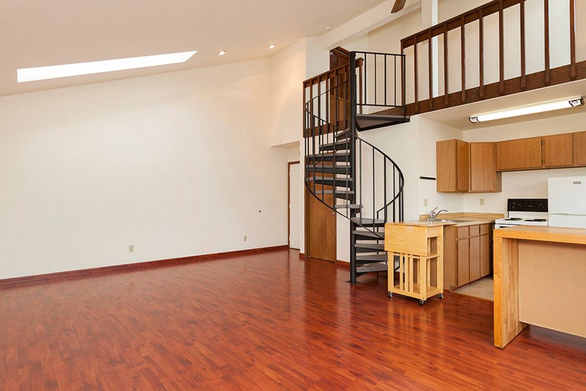 Apartment for rent at 922 NW 50th St, Seattle, WA 98107