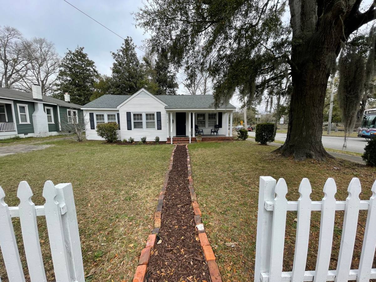 House for rent at 1619 Grace St, Wilmington, NC 28401