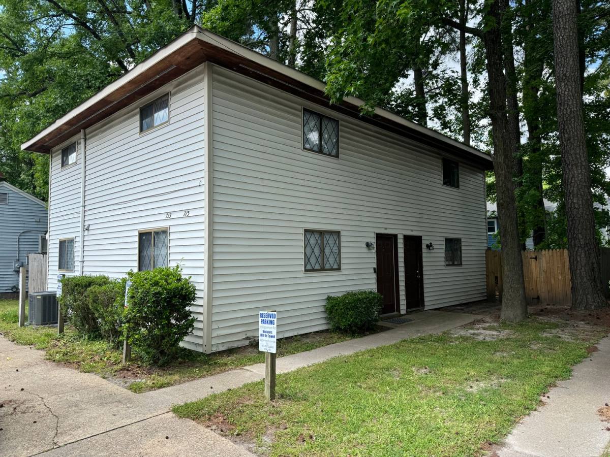 Townhouse for rent at 715 S Rosemont Rd, Virginia Beach, VA 23452