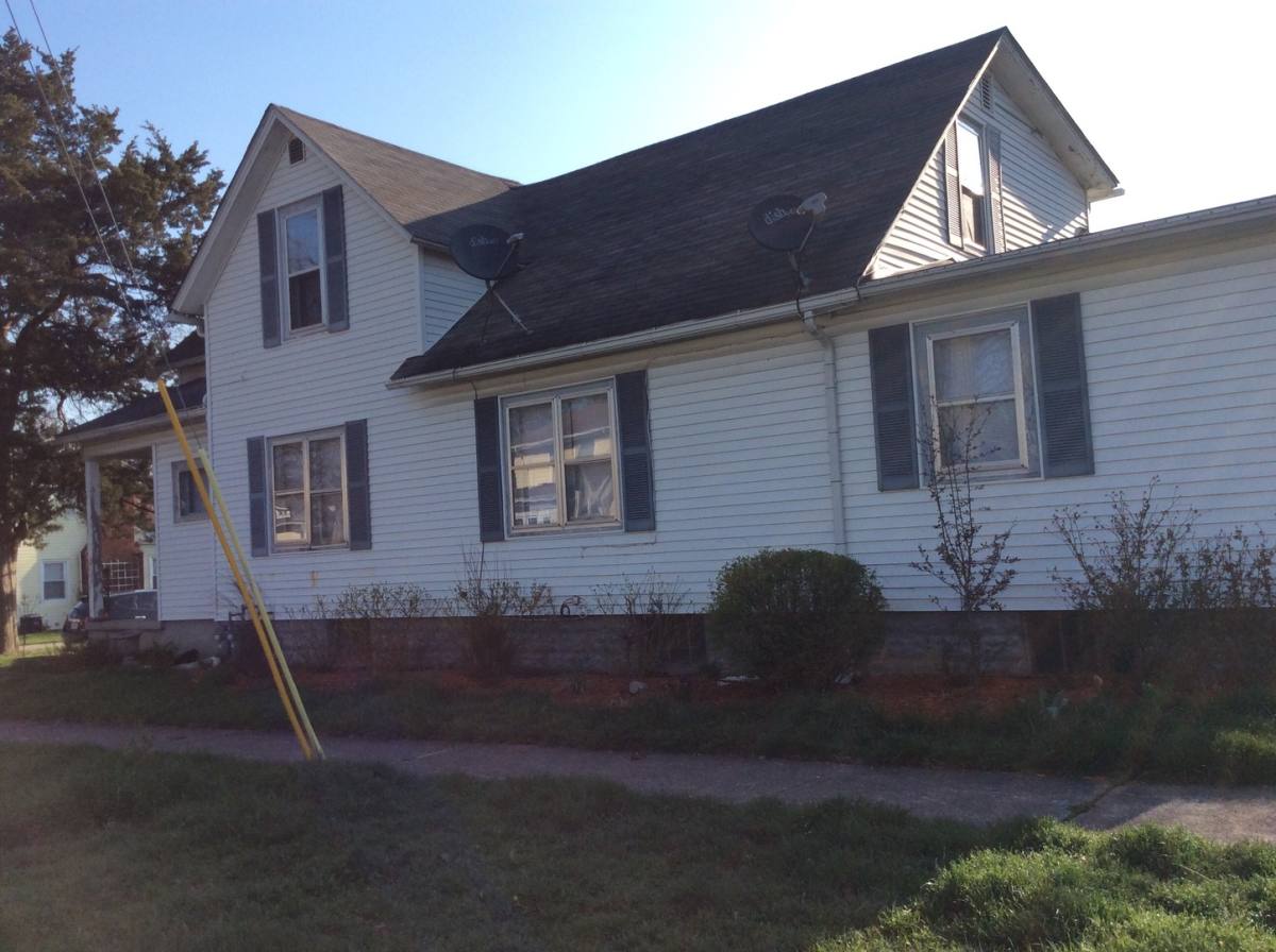 Apartment for rent at 357 French Ave, Fort Wayne, IN 46807