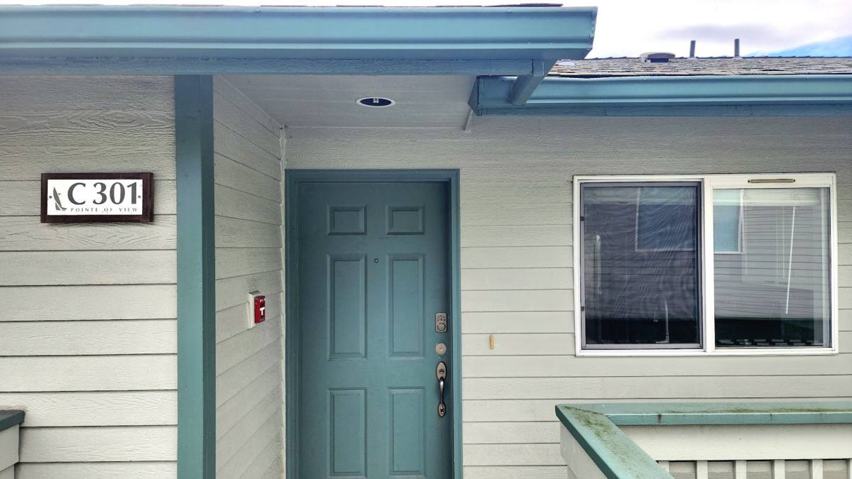 Apartment for rent at 485 SW Bayshore Dr, Oak Harbor, WA 98277
