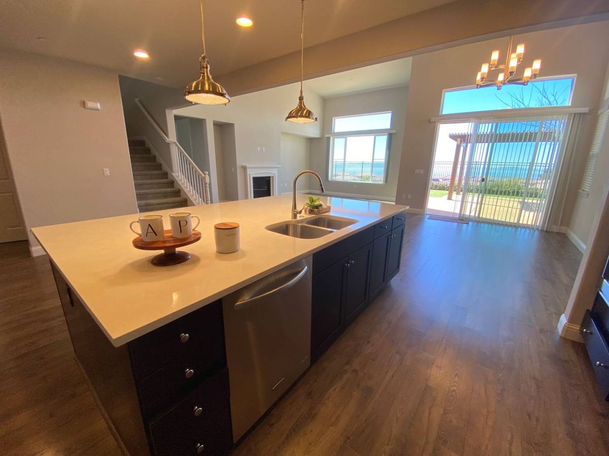 House for rent at 71 Sonas Dr, Hayward, CA 94542