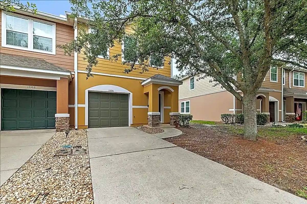 Townhouse for rent at 13390 Ocean Mist Dr, Jacksonville, FL 32258