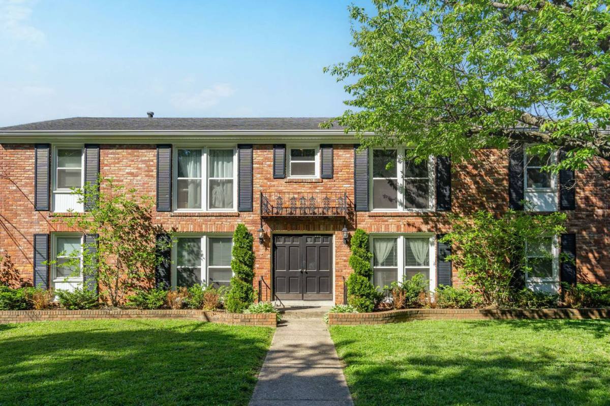 Apartment for rent at 306 N Birchwood Ave, Louisville, KY 40206