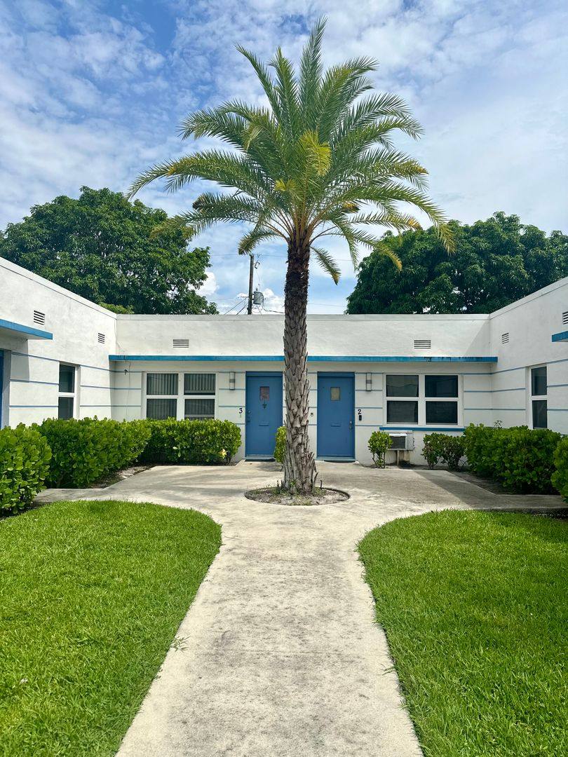 Apartment for rent at 215 Conniston Rd, West Palm Beach, FL 33405