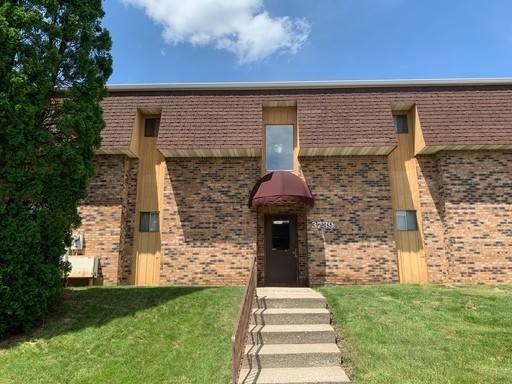 Apartment for rent at 3739 53rd St, Moline, IL 61265