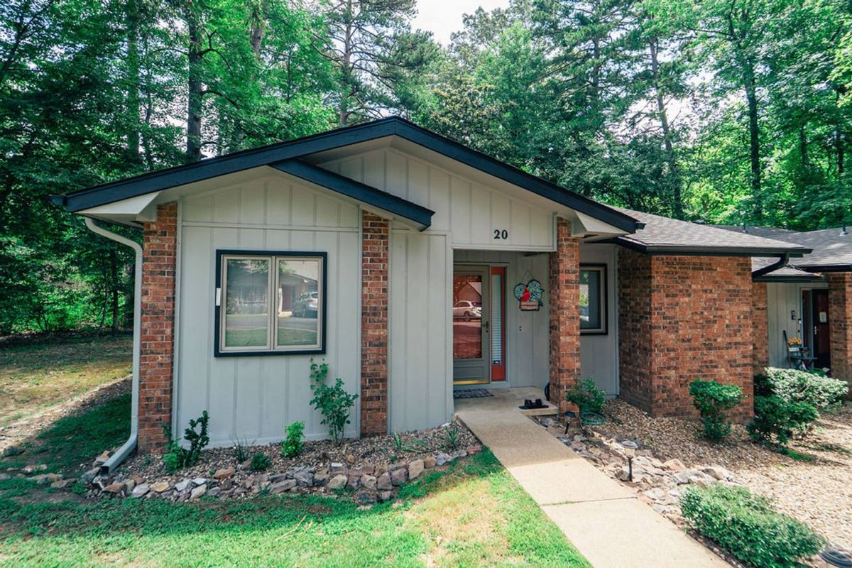 Townhouse for rent at 20 Cortez Way, Hot Springs Village, AR 71909