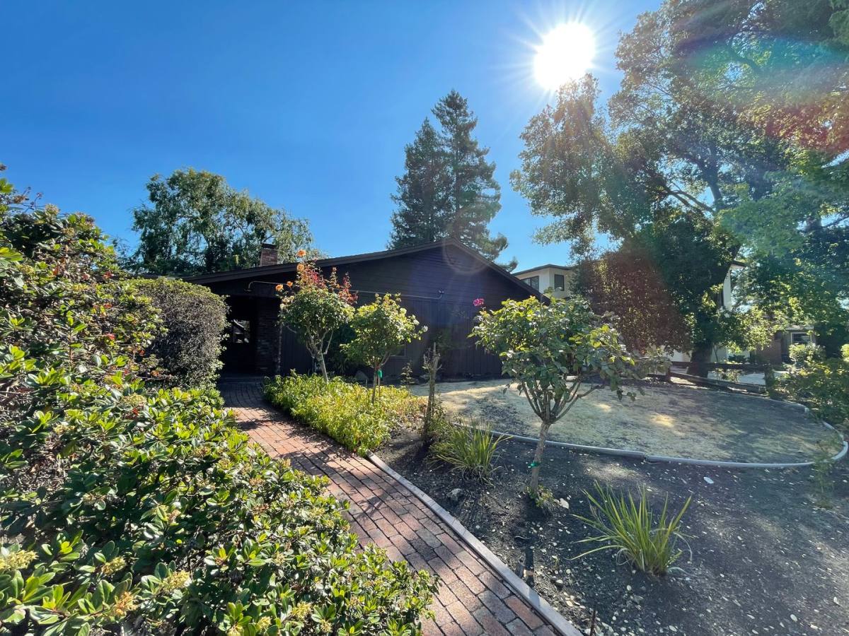 House for rent at 2746 Cowper St, Palo Alto, CA 94306