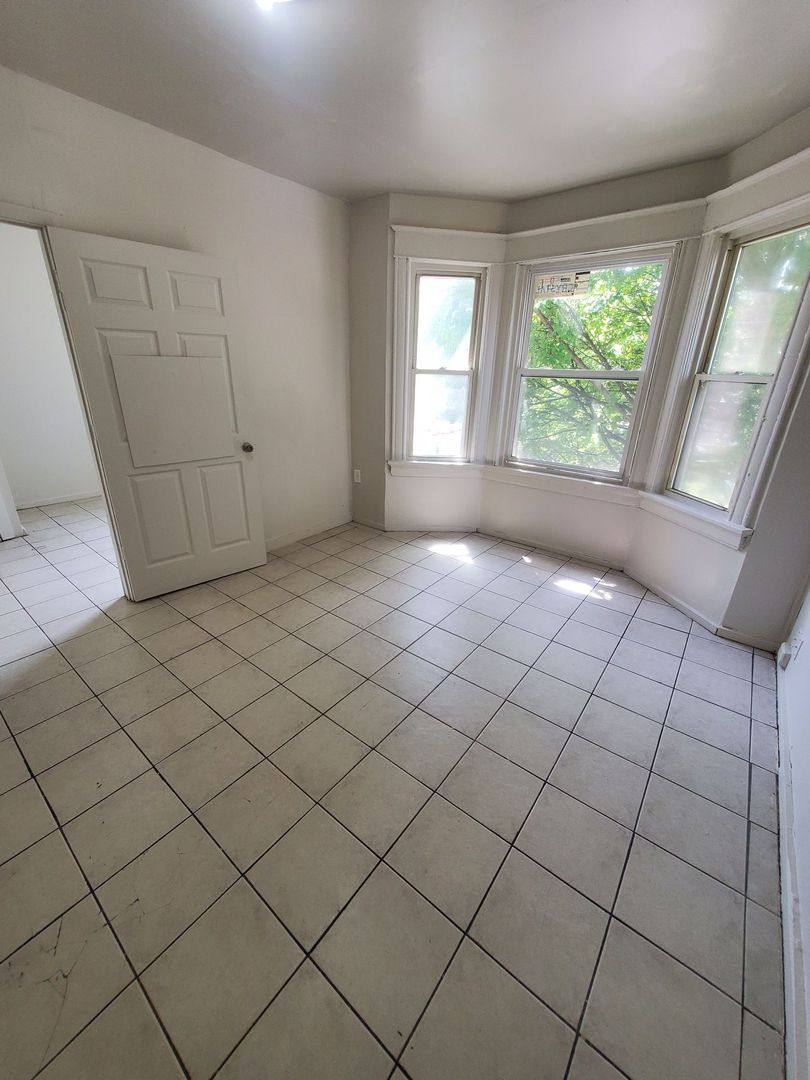 Apartment for rent at 608-610 W Burleigh St, Milwaukee, WI 53212