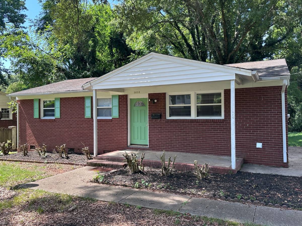 House for rent at 2628 Springway Dr, Charlotte, NC 28205