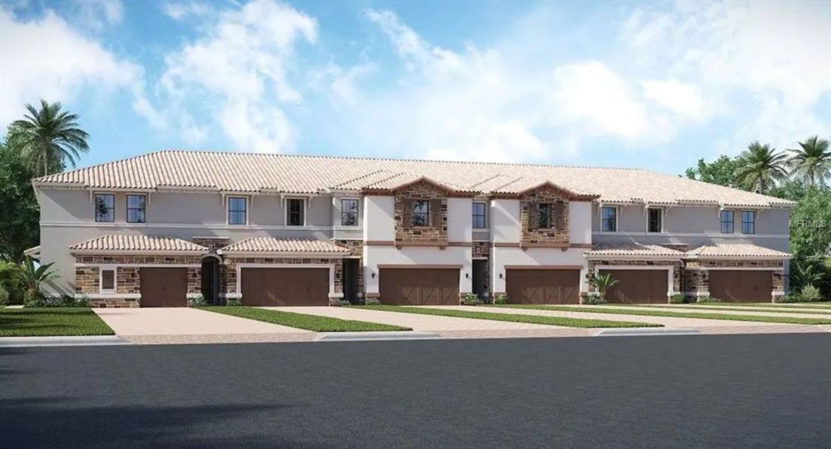 Townhouse for rent at 1249 Royal St George, Davenport, FL 33896
