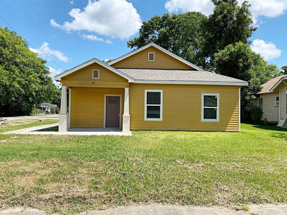 House for rent at 1780 Elgie St, Beaumont, TX 77705