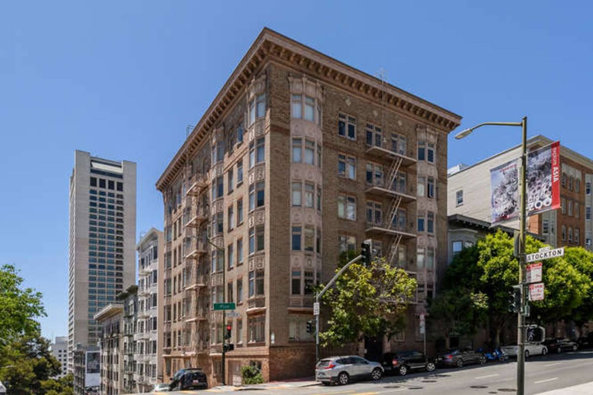 Apartment for rent at 701 Pine St, San Francisco, CA 94108