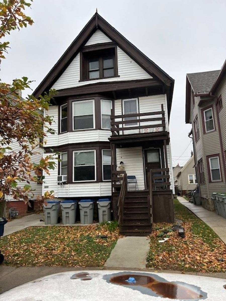 Apartment for rent at 1659 N Arlington, Milwaukee, WI 53202