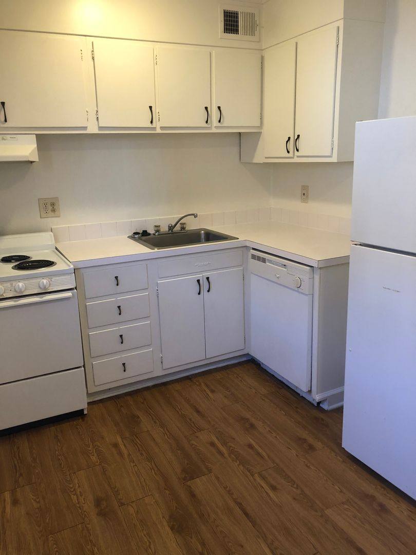 Apartment for rent at 1630DELANE Ave, Charlotte, NC 28211