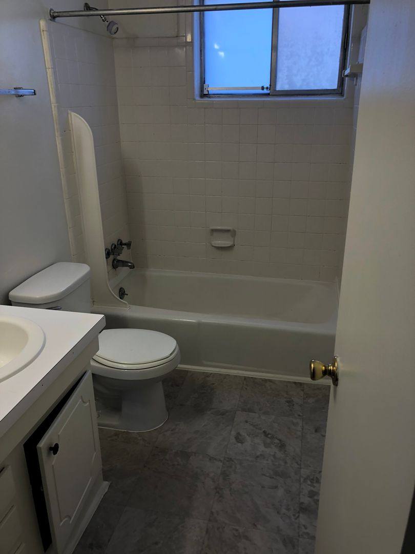 Apartment for rent at 1630DELANE Ave, Charlotte, NC 28211