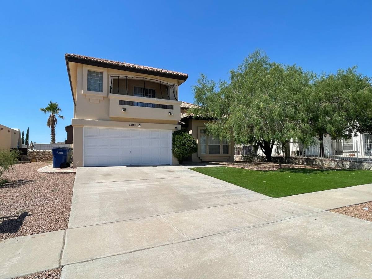 House for rent at 4304 Loma Alegre Dr, El Paso, TX 79934