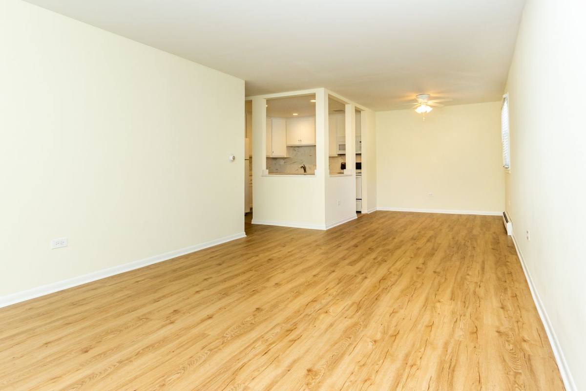 Apartment for rent at 315 N Maple, Oak Park, IL 60302
