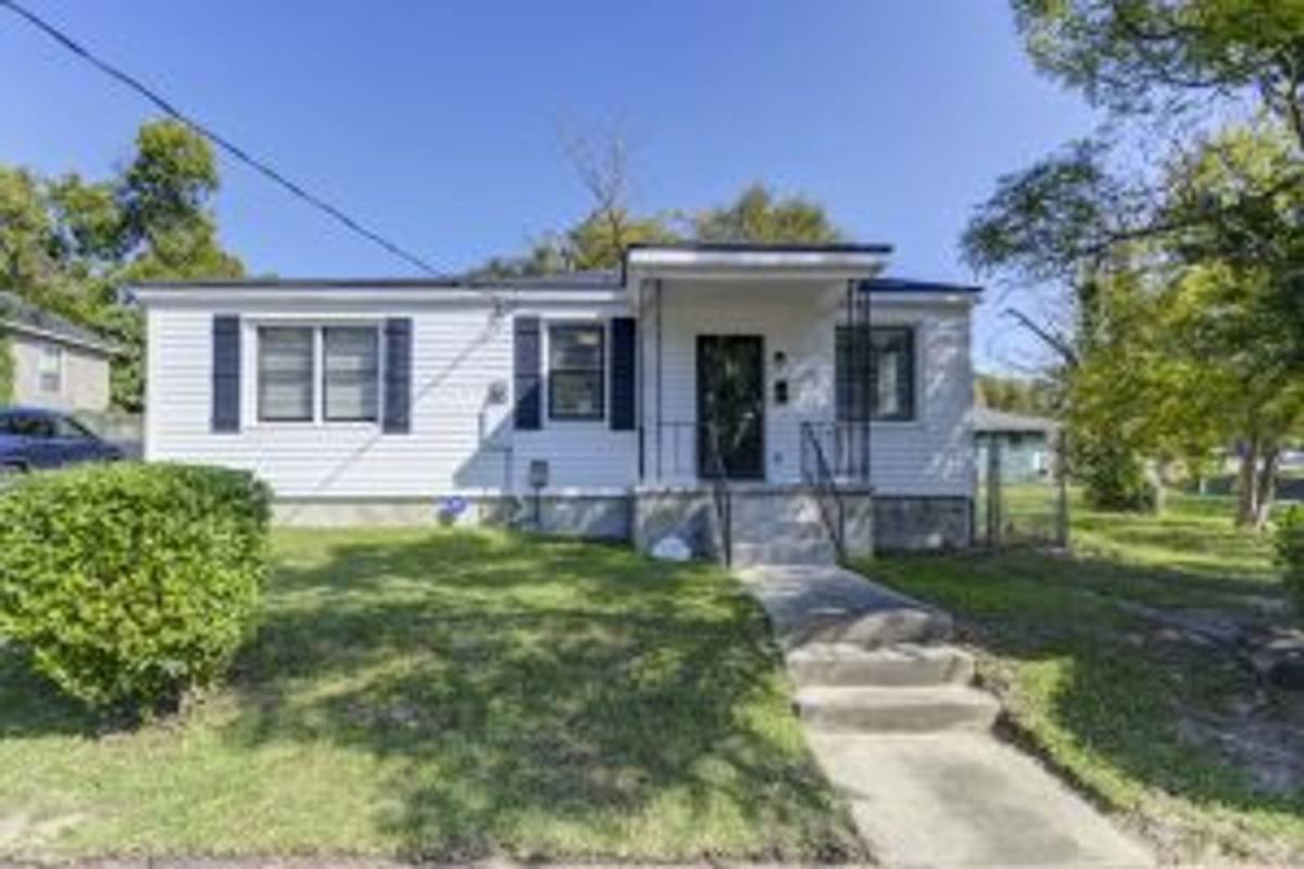 House for rent at 2229 Chestnut St, Columbia, SC 29204