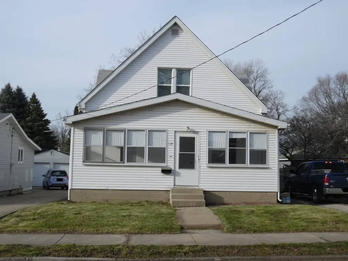 House for rent at 340 E Baker St, Bloomington, IL 61701
