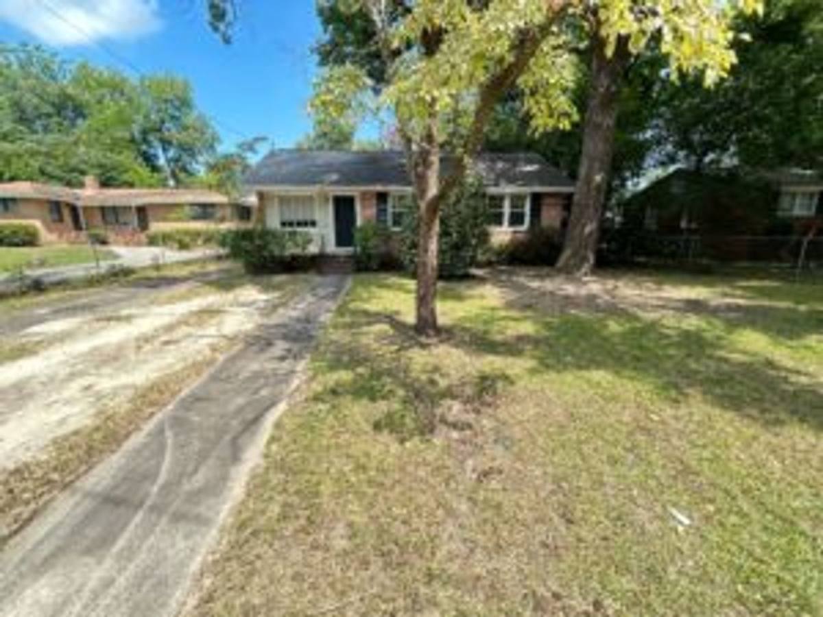 House for rent at 3817 Live Oak St, Columbia, SC 29205