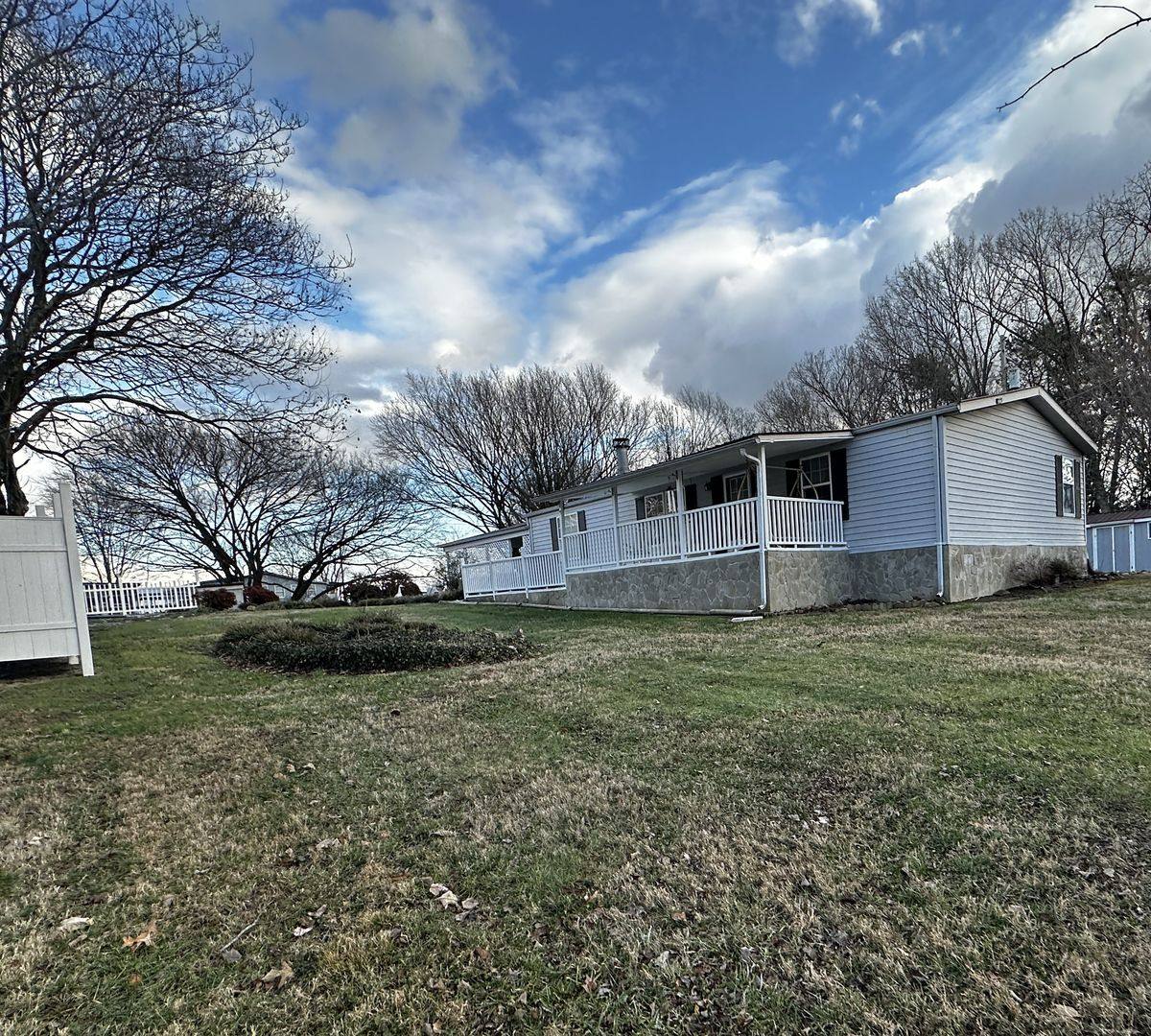 House for rent at 114 Lake Cove Rd, Mooresburg, TN 37811