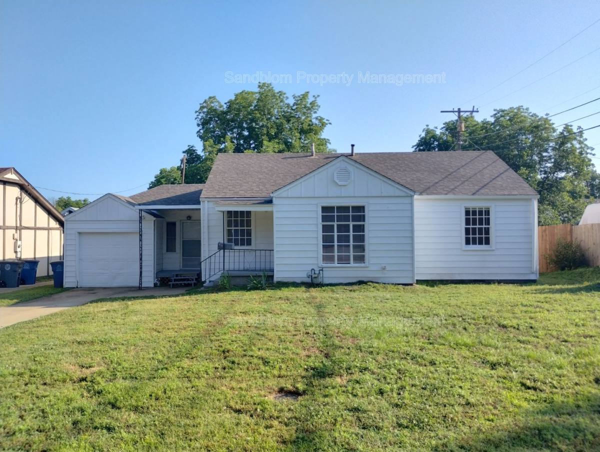 House for rent at 2715 W Easton St, Tulsa, OK 74127
