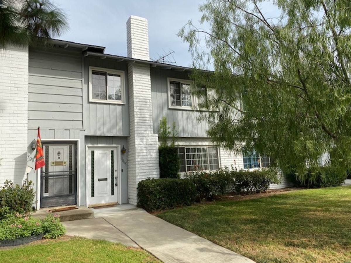 Townhouse for rent at 3005 Madison Ave, Fullerton, CA 92831