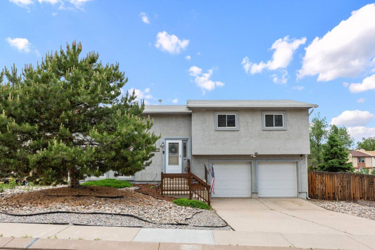 House for rent at 4303 Eastcrest Circle W, Colorado Springs, CO 80916