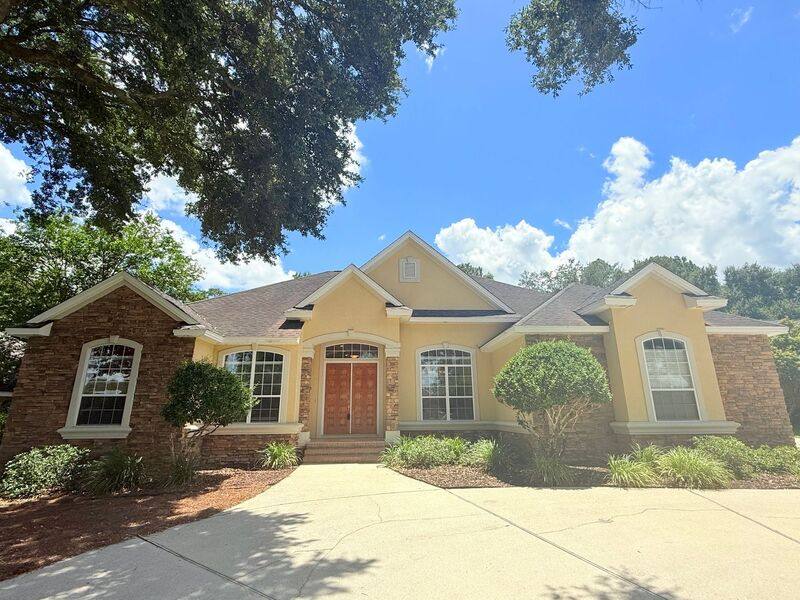 House for rent at 4157 Castle Gate Dr, Milton, FL 32571
