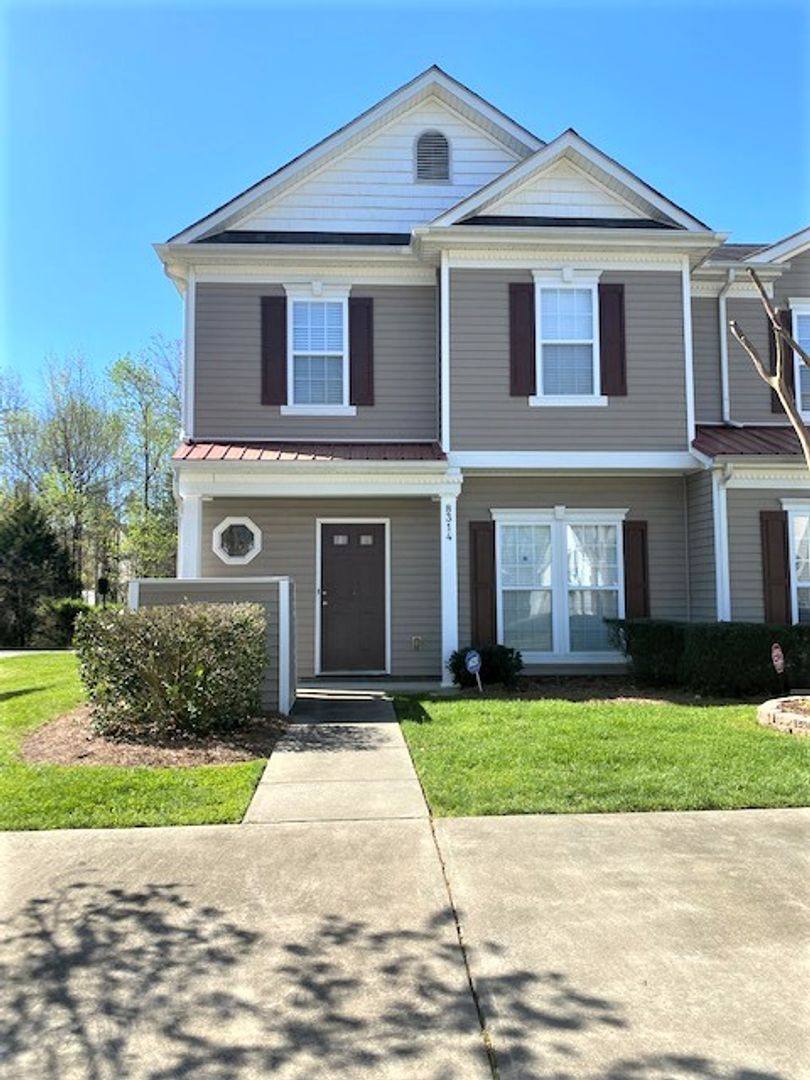 Townhouse for rent at 8314 Carob Tree Lane, Charlotte, NC 28215
