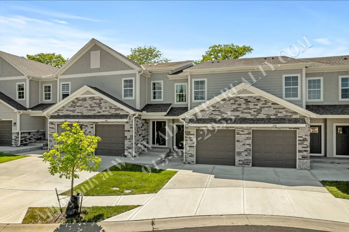 Townhouse for rent at 1089 N Findley St, Olathe, KS 66061