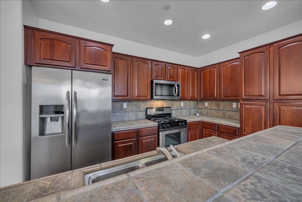 Condo for rent at 2901 Esplanade Circle, Folsom, CA 95630
