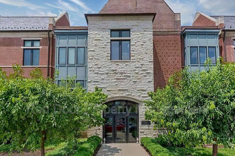 Condo for rent at 222 N E St #201, Indianapolis, IN 46204