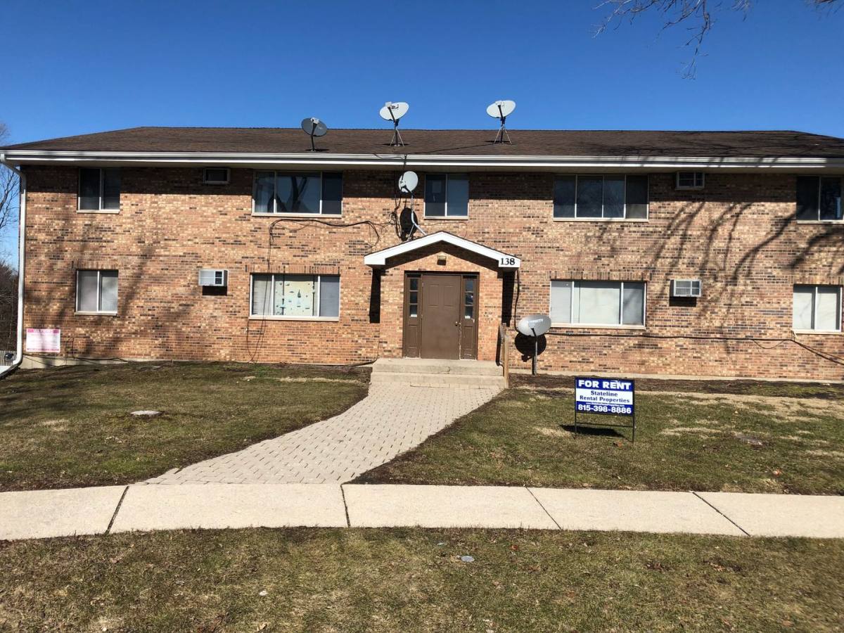 Apartment for rent at 138 Flintridge Dr, Rockford, IL 61107