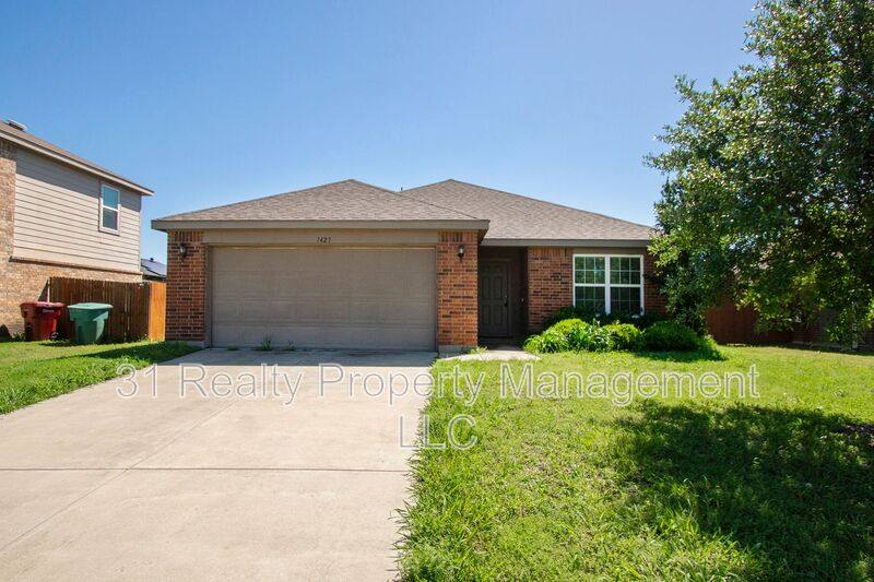 House for rent at 1423 Swan Ridge Dr, Sherman, TX 75092