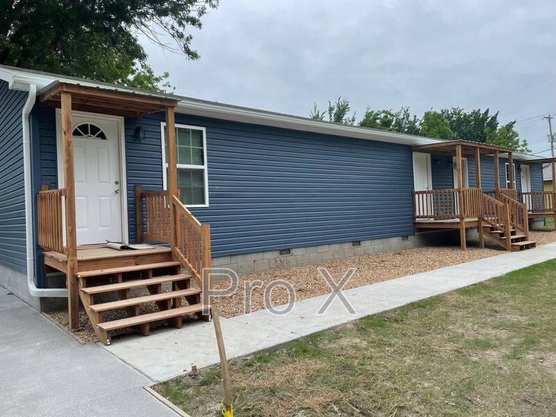 Apartment for rent at 1005 Monroe #A, Pittsburg, KS 66762