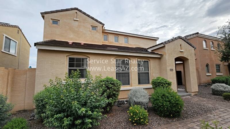 House for rent at 1733 S Balboa Dr, Gilbert, AZ 85295
